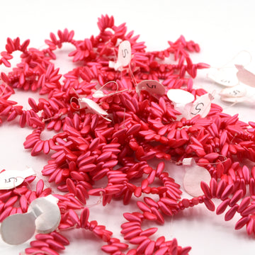 beadshopSTUDIO Vintage Glass Hot Pink Pearl - Dagger