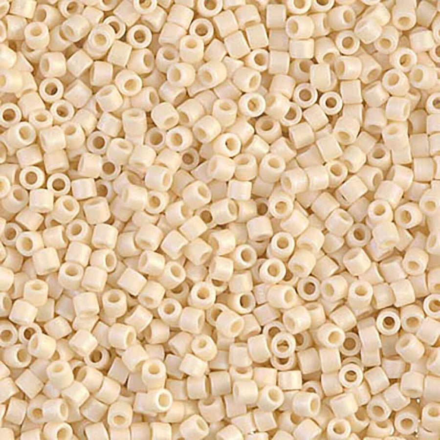 DBM0883- 10/0 Matte Opaque Cream AB