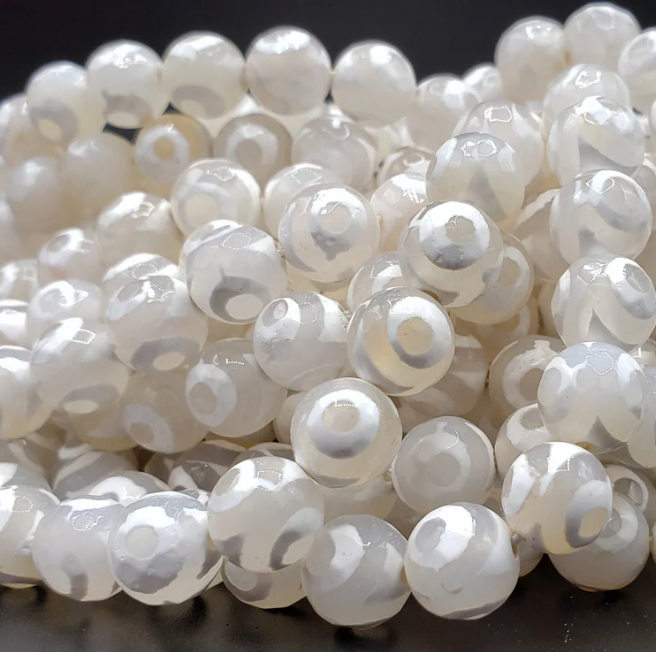 White Eye Agate Bead-Round 12mm Pkg of 4