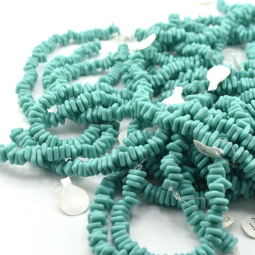 beadshopSTUDIO Vintage Glass Turquoise Square