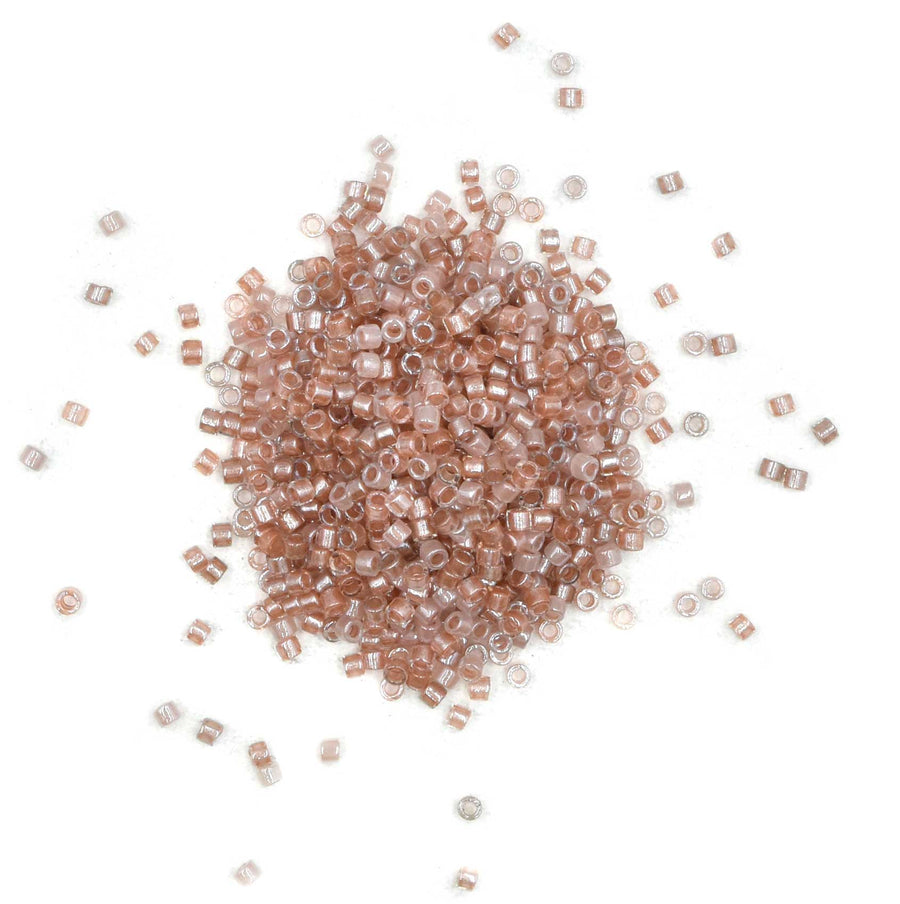 DB0988- 11/0 Sparkling Lined Vintage Rose Mix