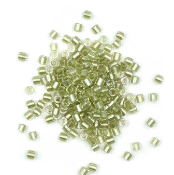 DBL0903- 8/0 Sparkling Celery-Lined Crystal