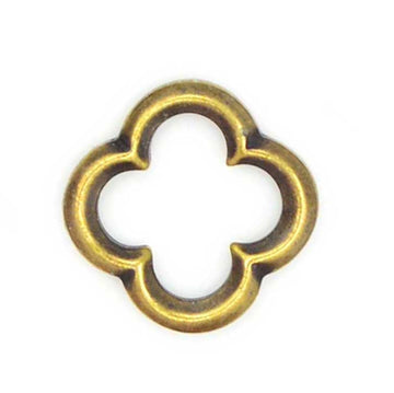 Quatrefoil Link- Antique Brass