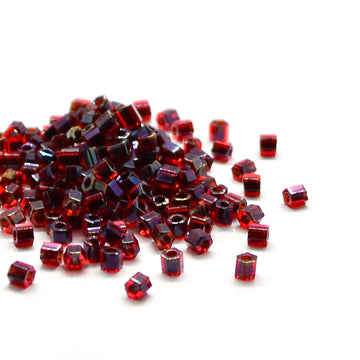 8C-367 Cut Garnet-Lined Silver AB