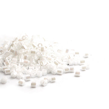 8C-528 White Pearl Ceylon