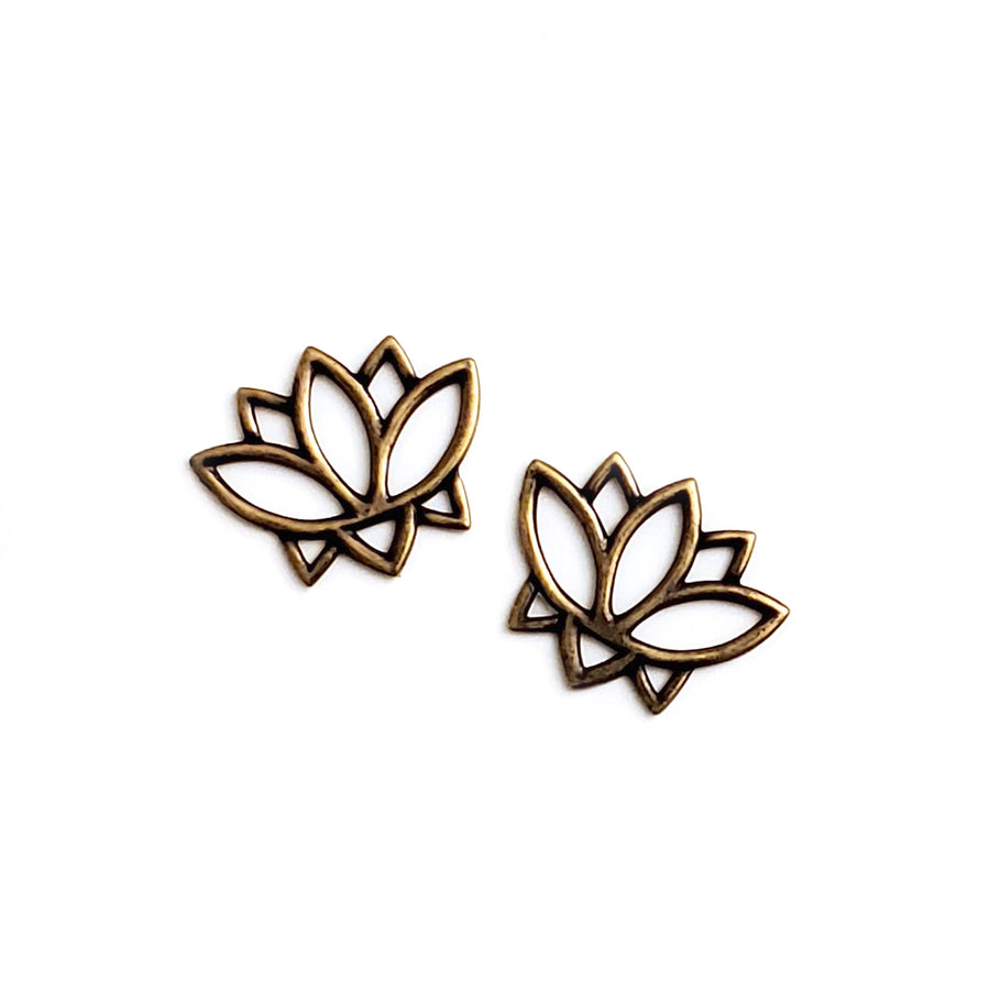 Open Lotus Link- Antique Brass