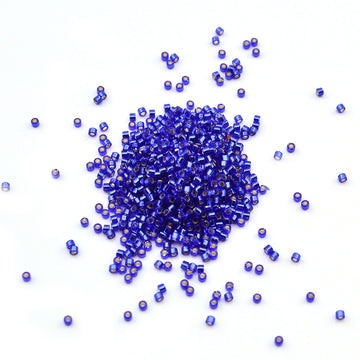 DB047- 11/0 Silver-Lined Sapphire