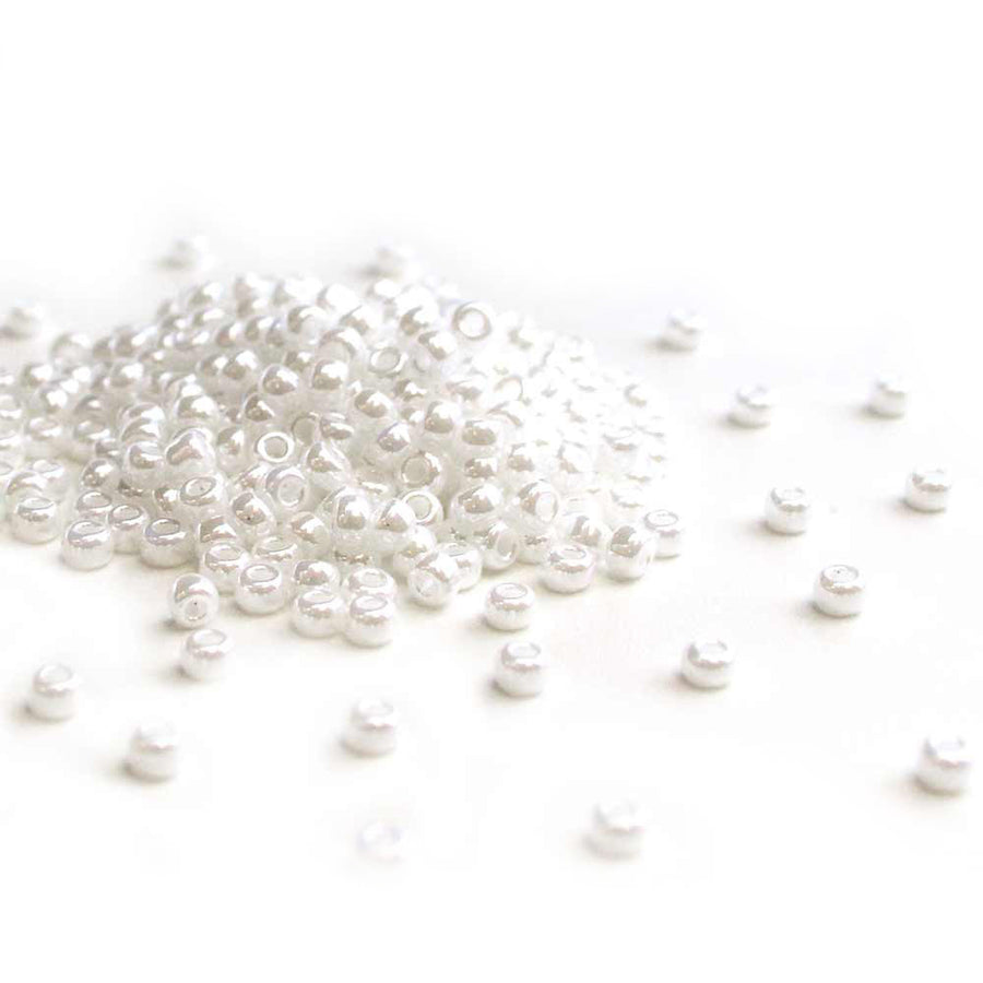 8-528- White Ceylon , 8/0 Miyuki Seed Beads - Helby, Beadshop.com